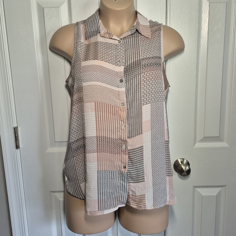 Rose + Olive Sleeveless Light Pink Black Pattern Flowy Button‎ Down Top Plus 1X